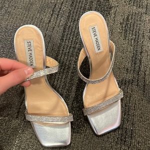 Warn once. Great condition, super comfortable.